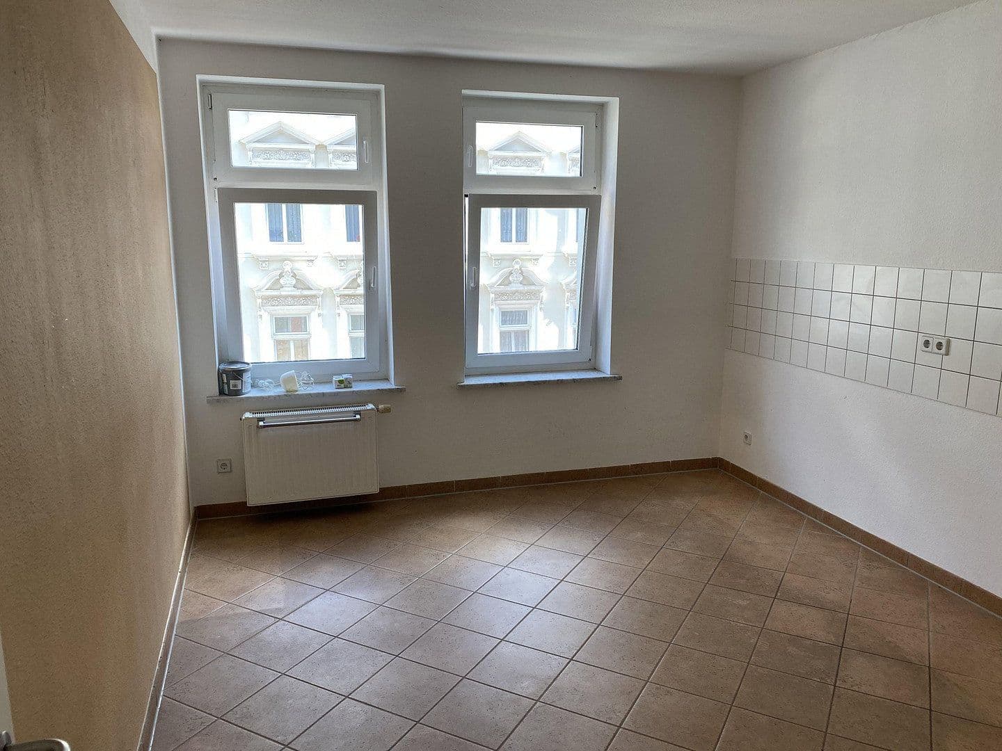 Prenájom bytu 3-izbový 101 m², Erich-Köhn-Straße 90, Leipzig, Sasko Prenájom bytu 3-izbový 101 m², Erich-Köhn-Straße 90, Leipzig, Sasko