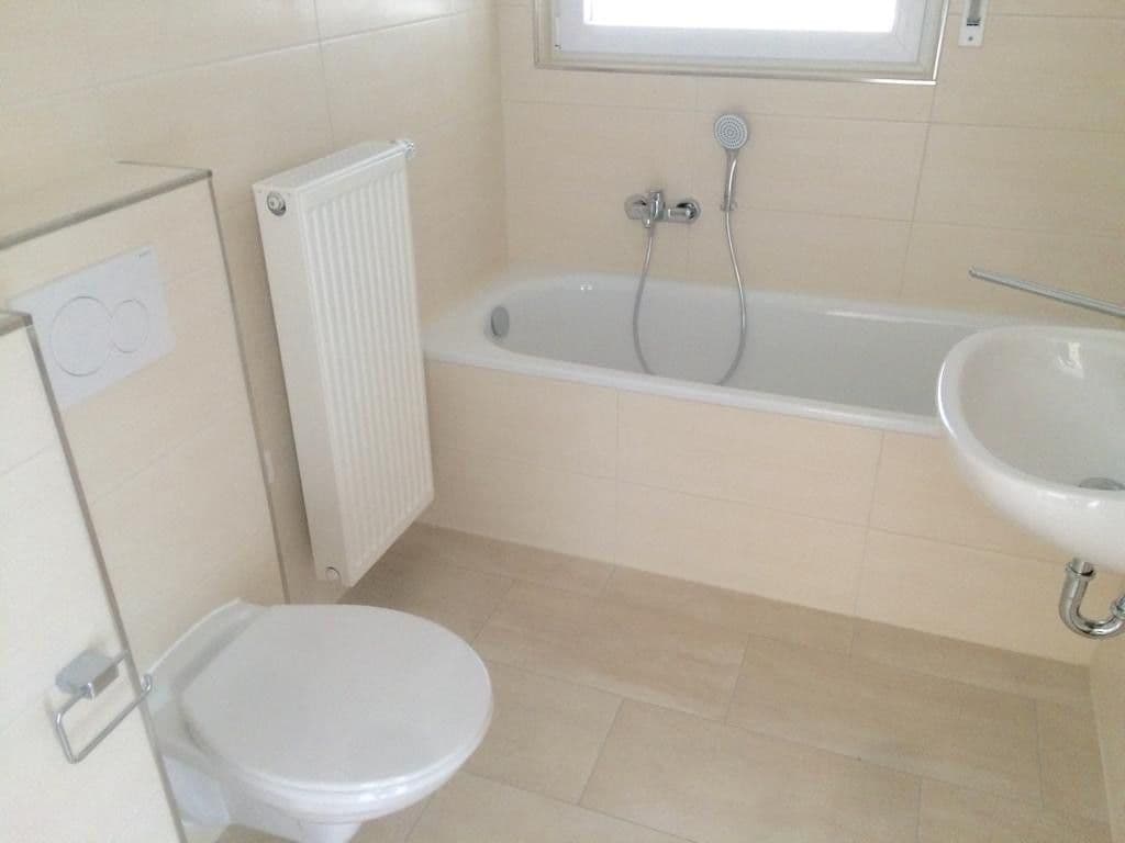 Prenájom domu 136 m², pozemok 490 m², Mühlhausen, Bádensko-Wurttembersko Prenájom domu 136 m², pozemok 490 m², Mühlhausen, Bádensko-Wurttembersko