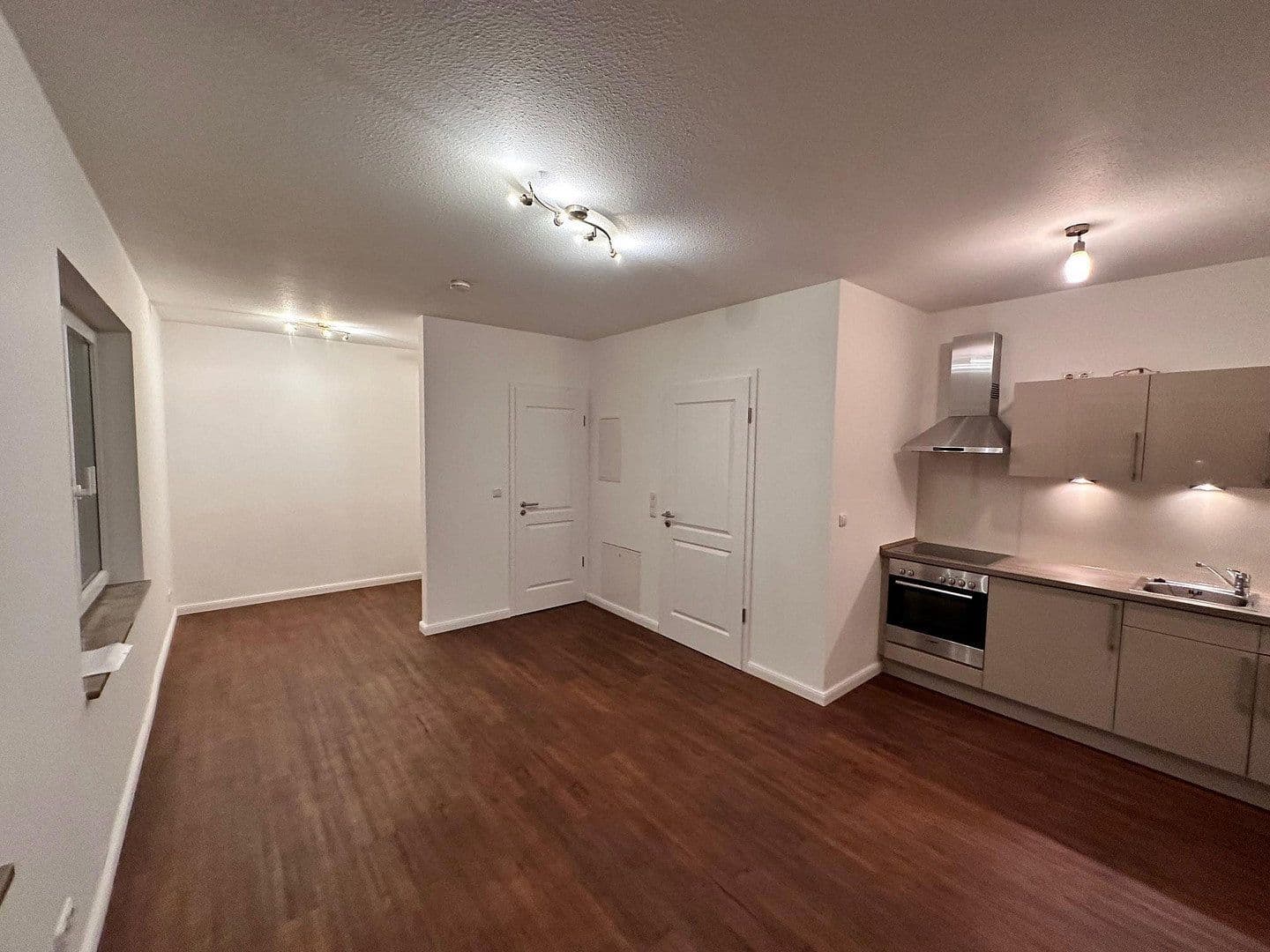 Prenájom bytu 1-izbový 30 m², Rosengarten, Dolné Sasko Prenájom bytu 1-izbový 30 m², Rosengarten, Dolné Sasko