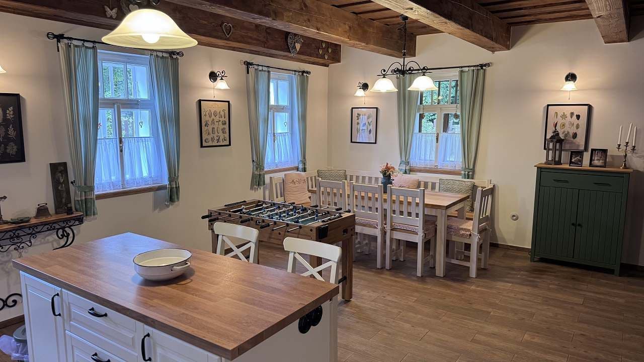 Prenájom rekreačného objektu, Machov, Královéhradecký kraj Prenájom rekreačného objektu, Machov, Královéhradecký kraj