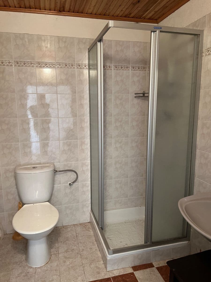 Predaj rekreačného objektu 180 m², pozemok 474 m², Jaroměřice, Pardubický kraj Predaj rekreačného objektu 180 m², pozemok 474 m², Jaroměřice, Pardubický kraj