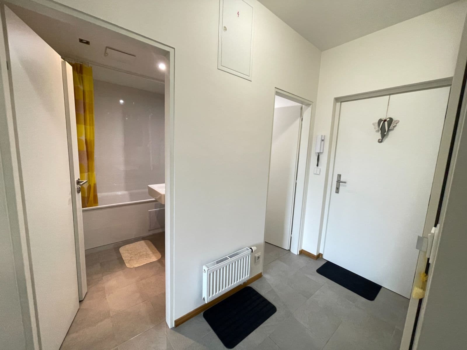 Prenájom bytu 2-izbový 50 m², Terronská, Praha, Praha Prenájom bytu 2-izbový 50 m², Terronská, Praha, Praha