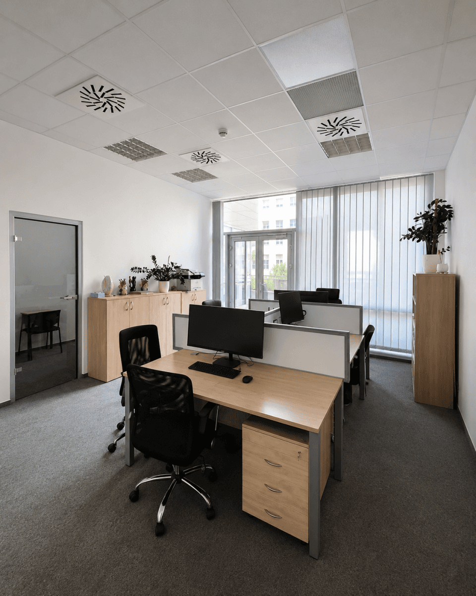 Prenájom kancelárie 45 m², Lomnického, Praha, Praha Prenájom kancelárie 45 m², Lomnického, Praha, Praha