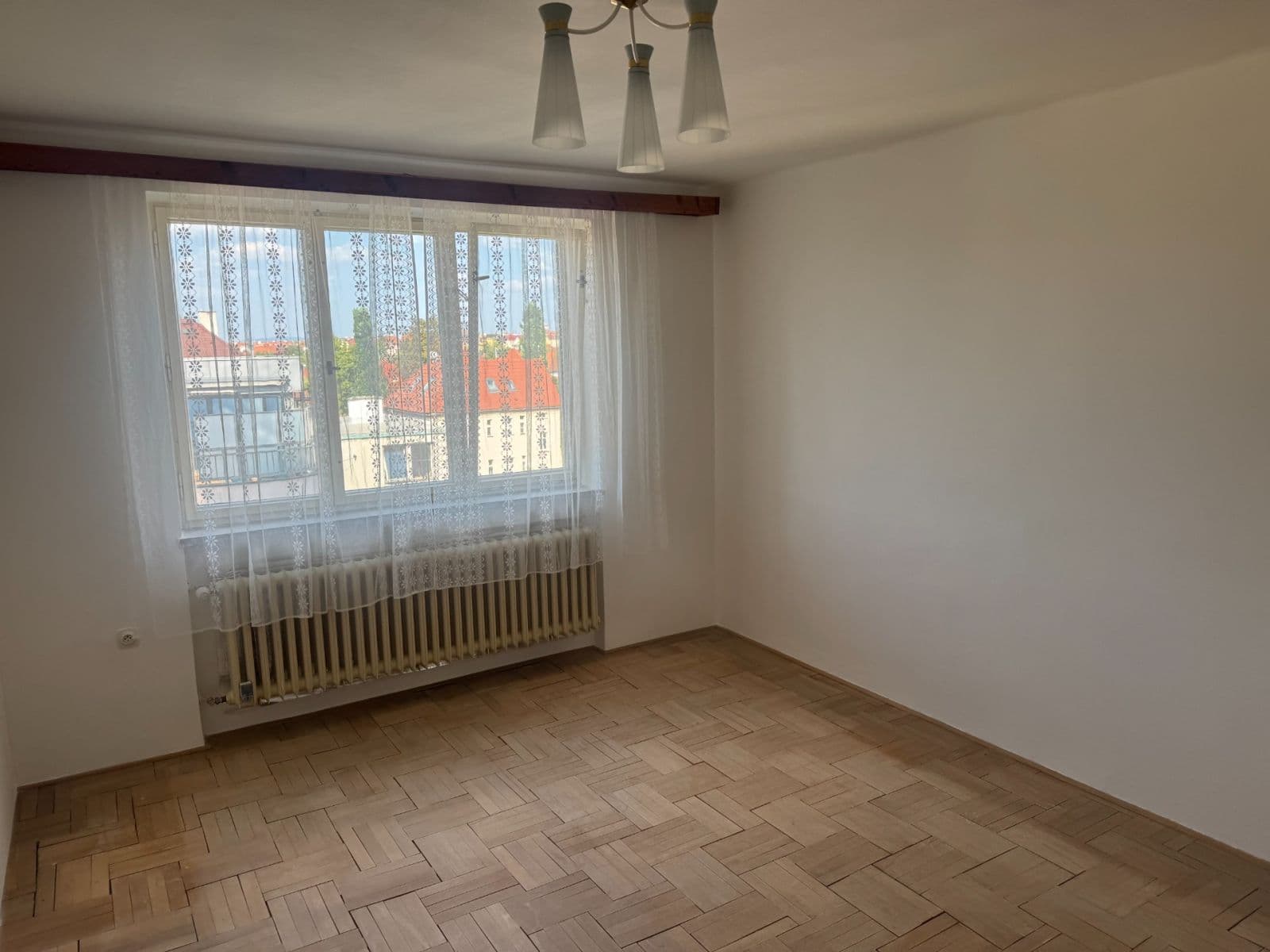 Prenájom bytu 3-izbový 72 m², Brožíkova, Plzeň, Plzeňský kraj Prenájom bytu 3-izbový 72 m², Brožíkova, Plzeň, Plzeňský kraj