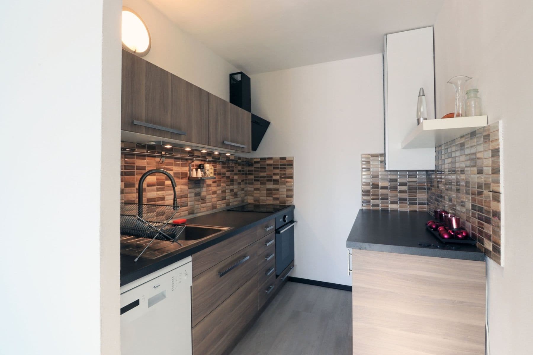 Prenájom bytu 2-izbový 43 m², Tovární, Beroun, Středočeský kraj Prenájom bytu 2-izbový 43 m², Tovární, Beroun, Středočeský kraj