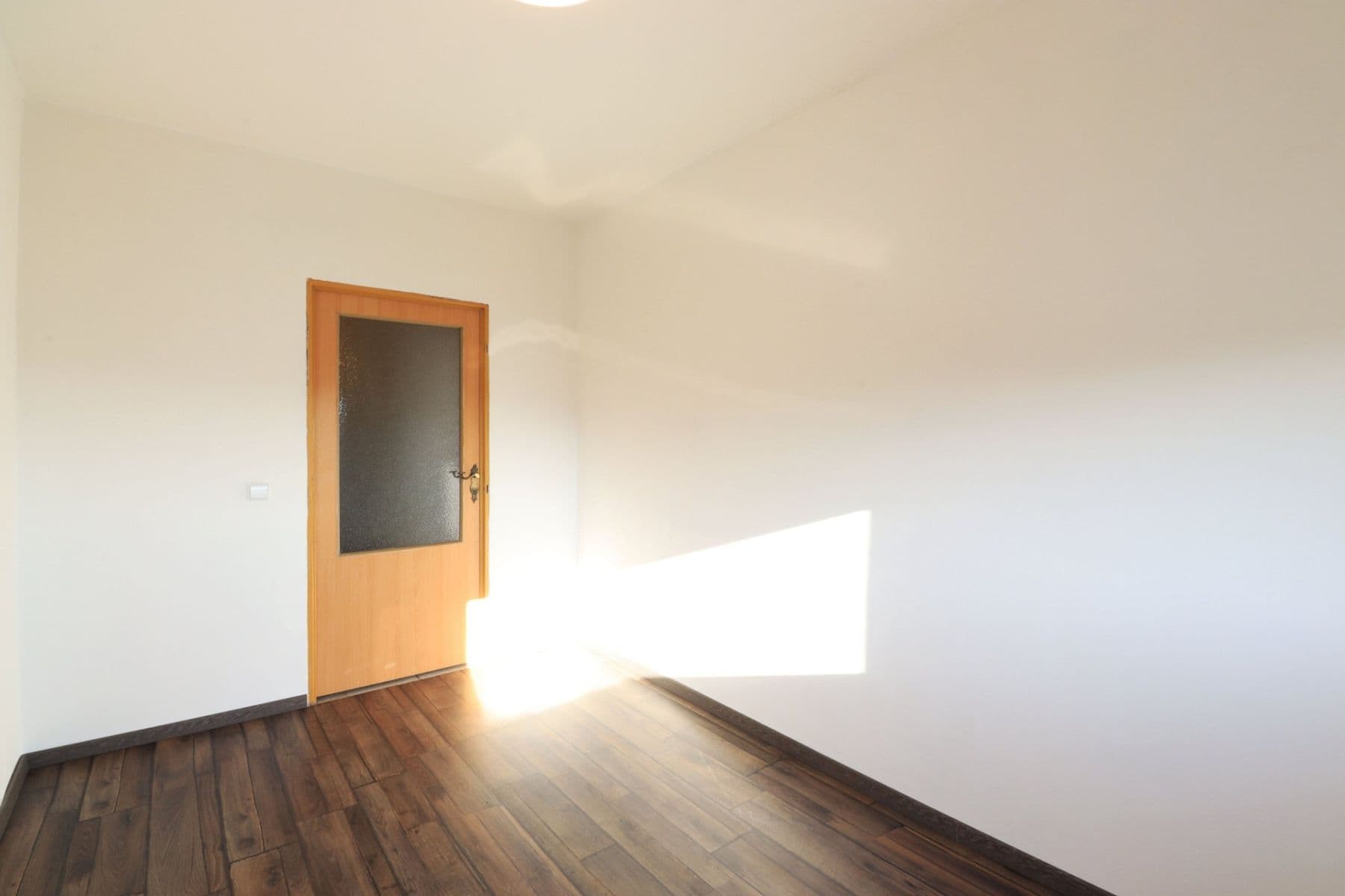 Prenájom bytu 2-izbový 43 m², Tovární, Beroun, Středočeský kraj Prenájom bytu 2-izbový 43 m², Tovární, Beroun, Středočeský kraj