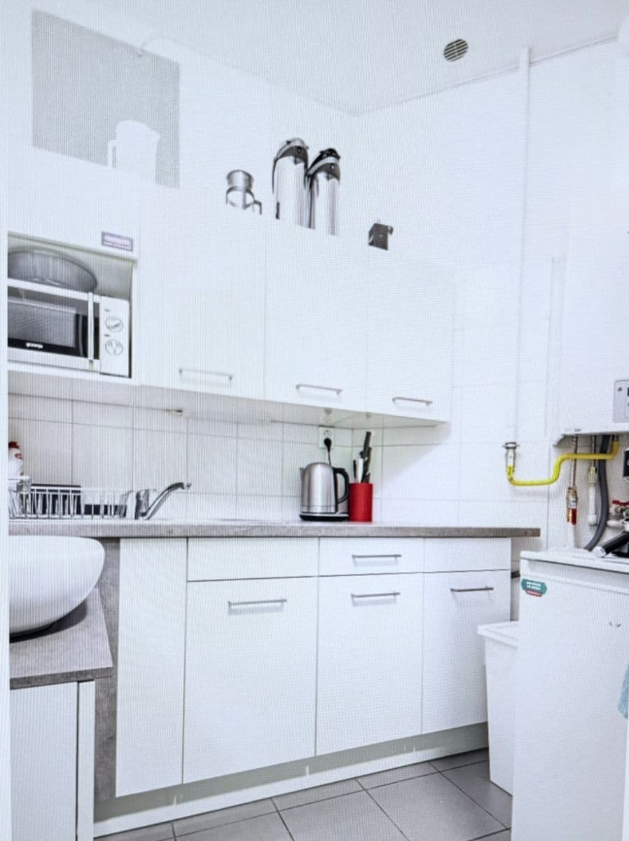 Prenájom kancelárie 33 m², Vlhká, Brno, Jihomoravský kraj Prenájom kancelárie 33 m², Vlhká, Brno, Jihomoravský kraj