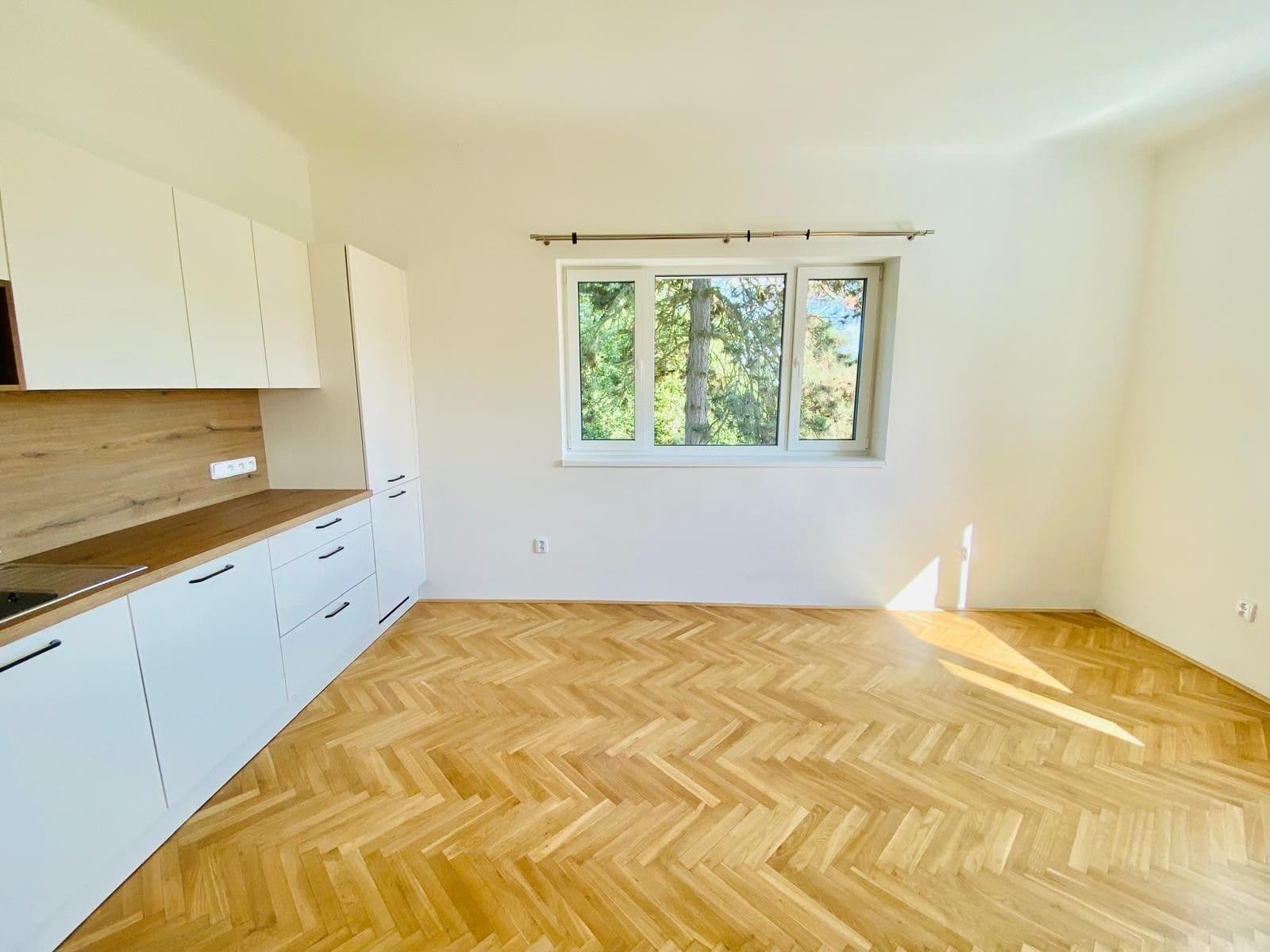 Prenájom bytu 2-izbový 52 m², Libušino údolí, Brno, Jihomoravský kraj Prenájom bytu 2-izbový 52 m², Libušino údolí, Brno, Jihomoravský kraj