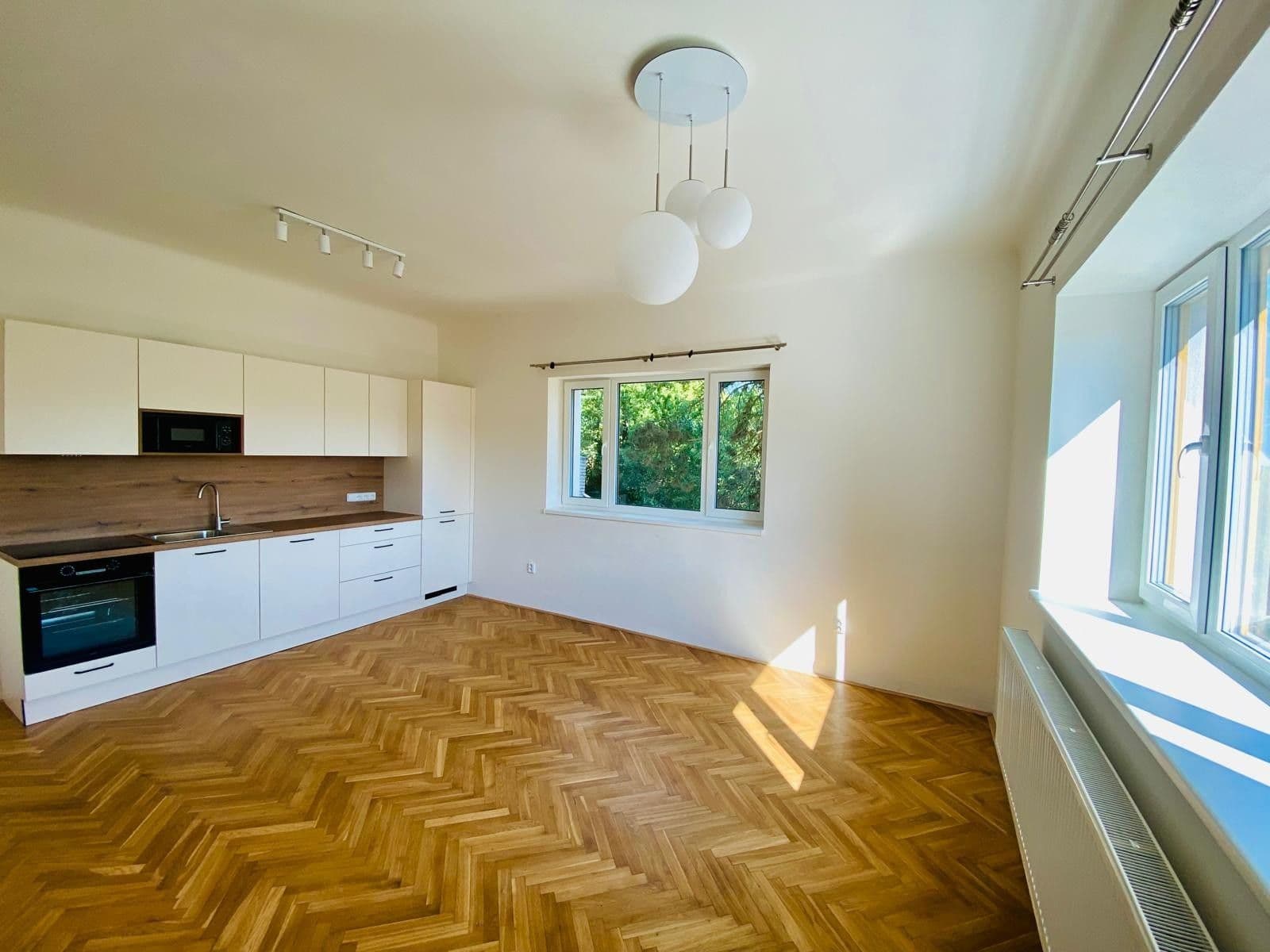 Prenájom bytu 2-izbový 52 m², Libušino údolí, Brno, Jihomoravský kraj Prenájom bytu 2-izbový 52 m², Libušino údolí, Brno, Jihomoravský kraj
