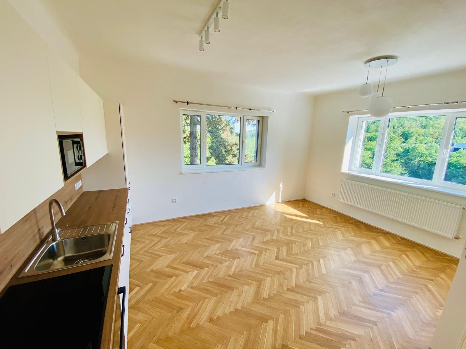 Prenájom bytu 2-izbový 52 m², Libušino údolí, Brno, Jihomoravský kraj Prenájom bytu 2-izbový 52 m², Libušino údolí, Brno, Jihomoravský kraj