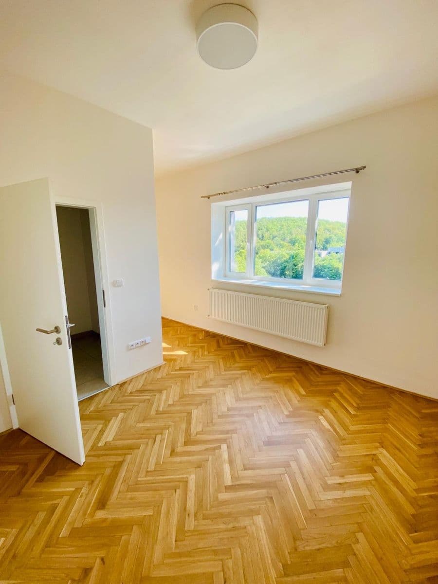 Prenájom bytu 2-izbový 52 m², Libušino údolí, Brno, Jihomoravský kraj Prenájom bytu 2-izbový 52 m², Libušino údolí, Brno, Jihomoravský kraj