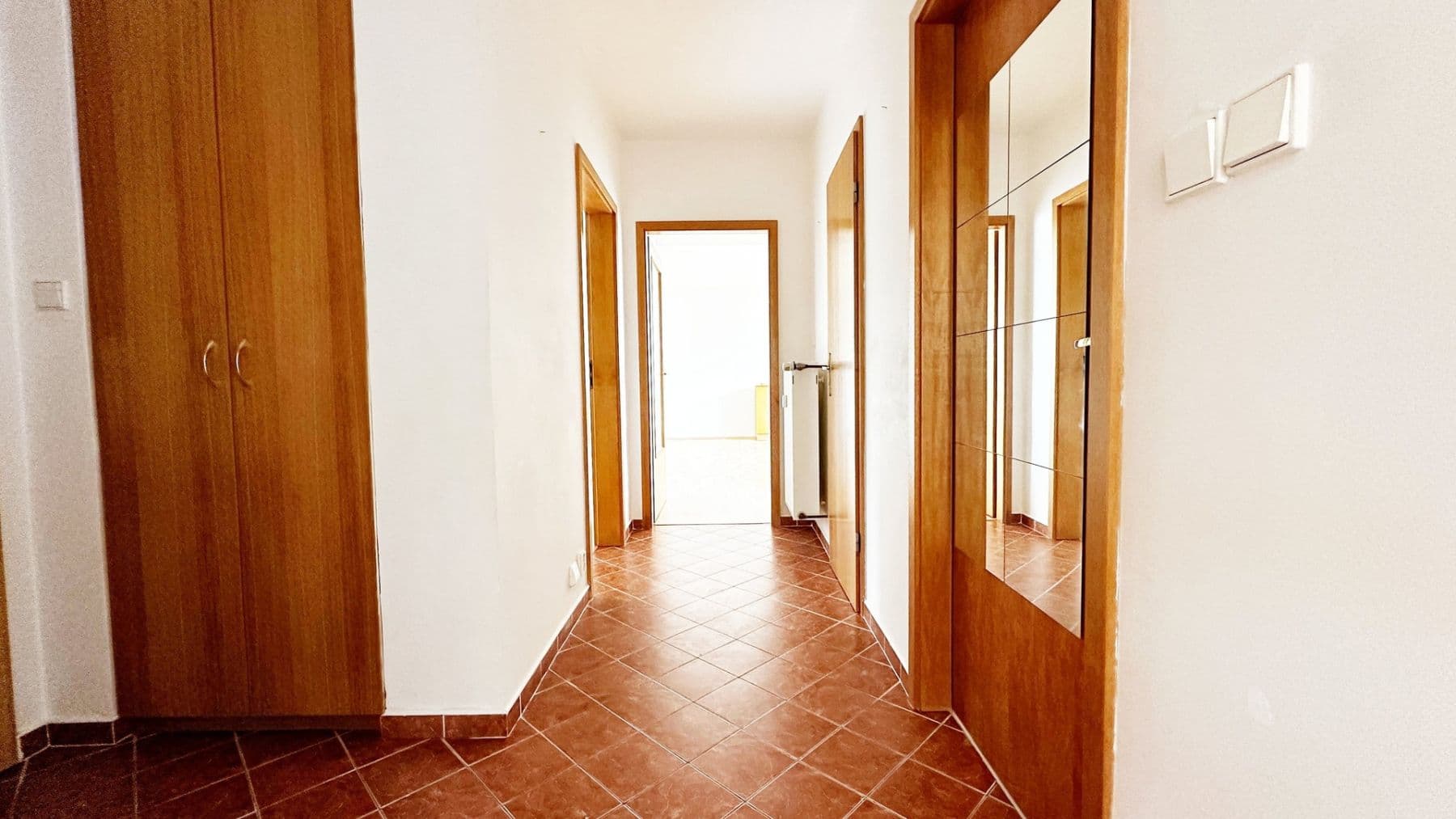 Prenájom bytu 3-izbový 96 m², K viaduktu, Praha, Praha Prenájom bytu 3-izbový 96 m², K viaduktu, Praha, Praha