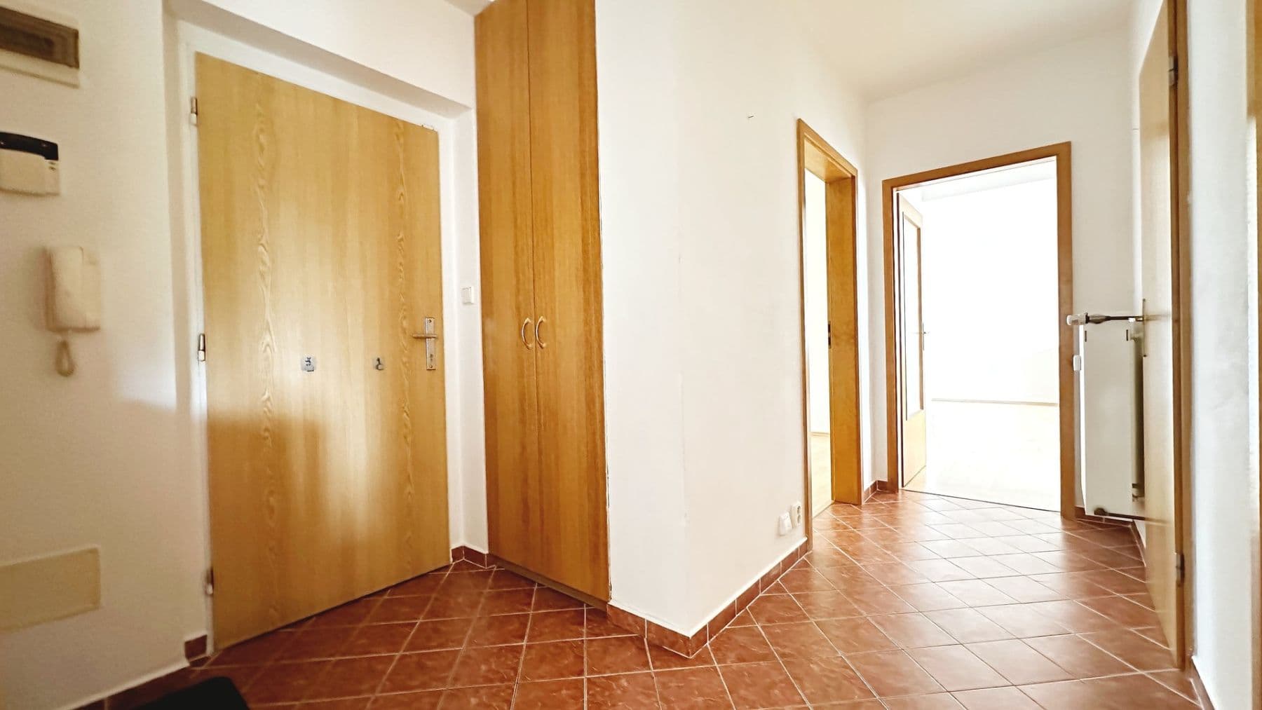 Prenájom bytu 3-izbový 96 m², K viaduktu, Praha, Praha Prenájom bytu 3-izbový 96 m², K viaduktu, Praha, Praha