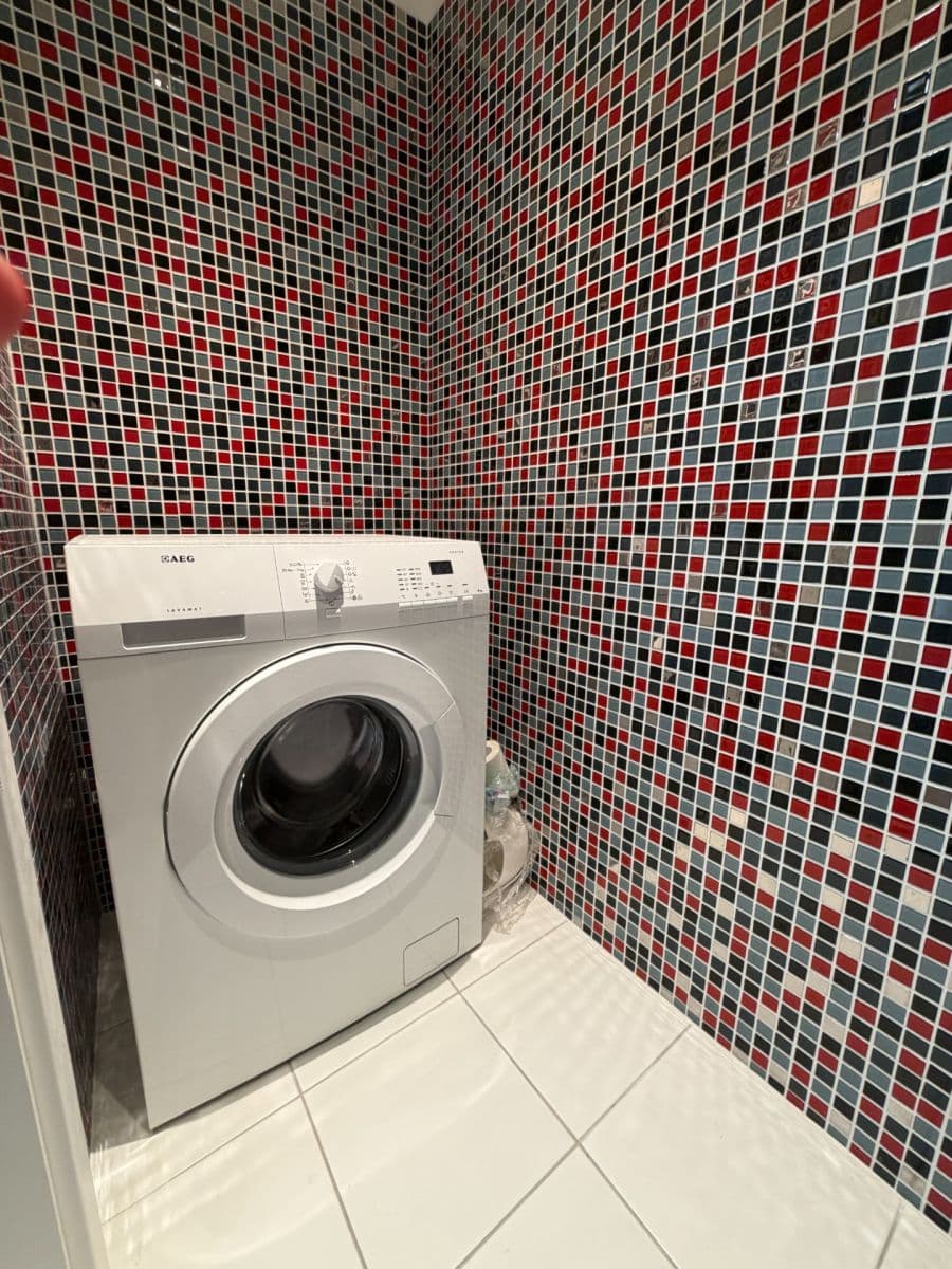 Prenájom bytu 3-izbový 65 m², Pod Průsekem, Praha, Praha Prenájom bytu 3-izbový 65 m², Pod Průsekem, Praha, Praha