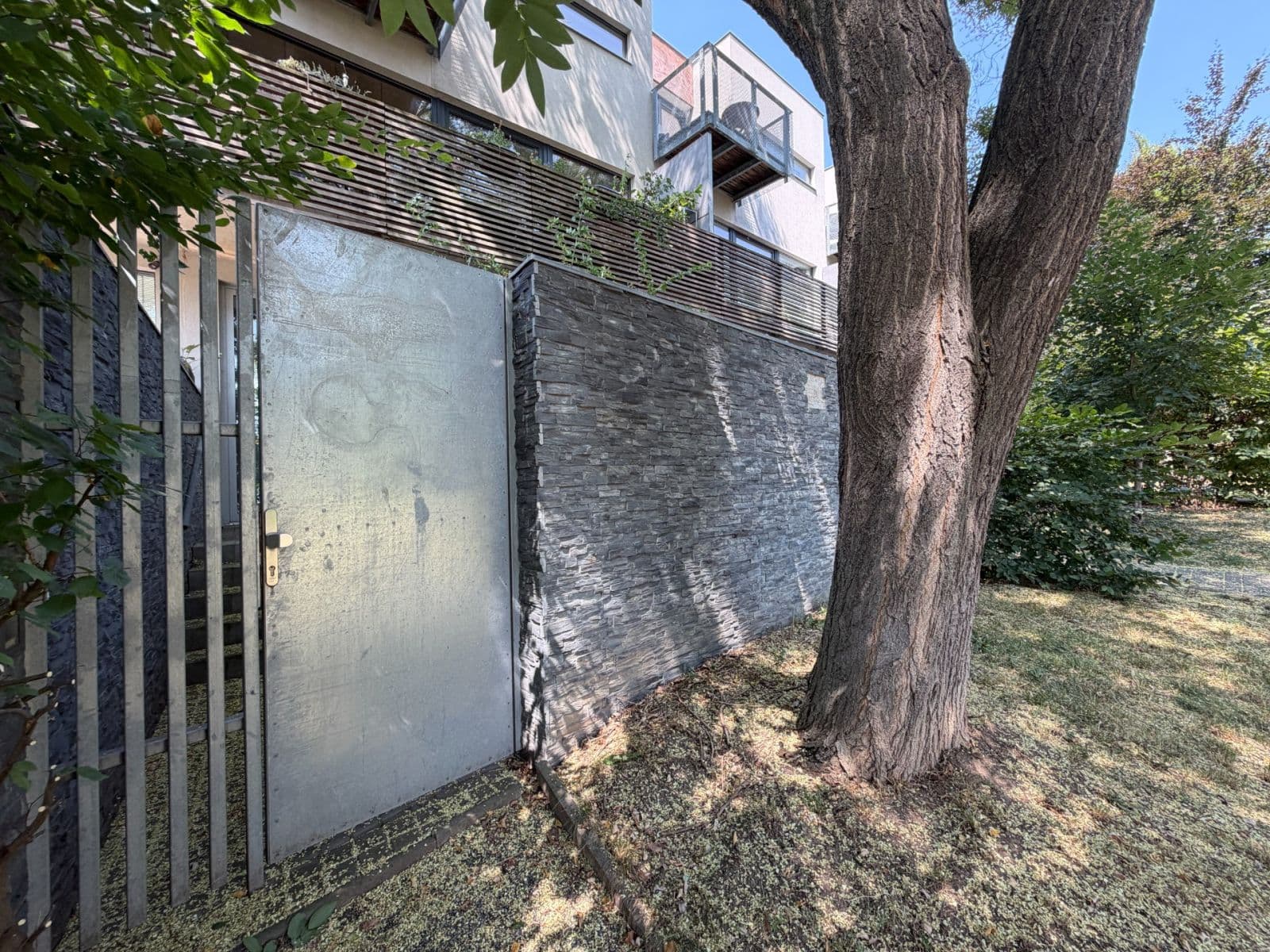 Prenájom bytu 3-izbový 65 m², Pod Průsekem, Praha, Praha Prenájom bytu 3-izbový 65 m², Pod Průsekem, Praha, Praha