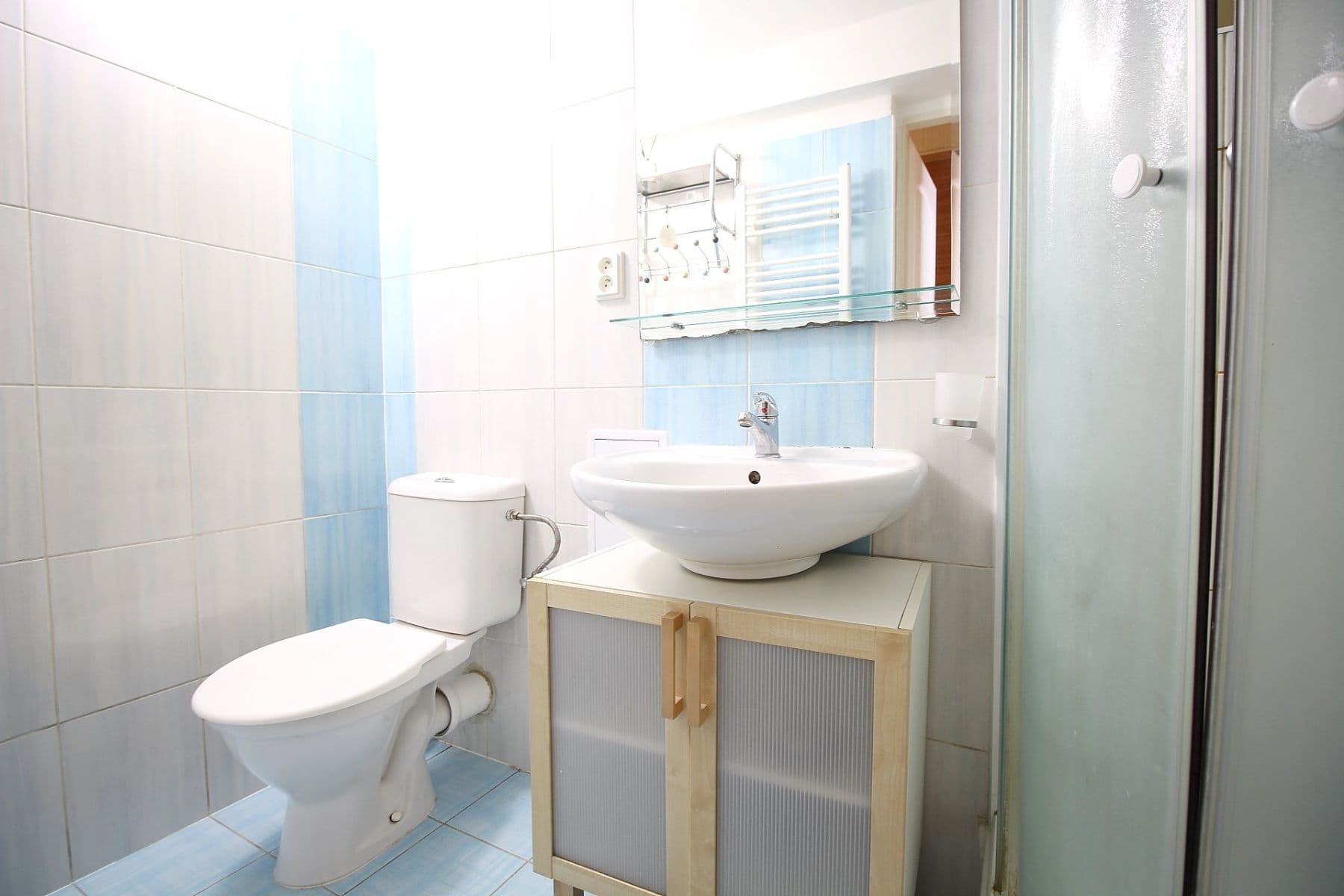 Prenájom bytu 1-izbový 47 m², Grafická, Praha, Praha Prenájom bytu 1-izbový 47 m², Grafická, Praha, Praha