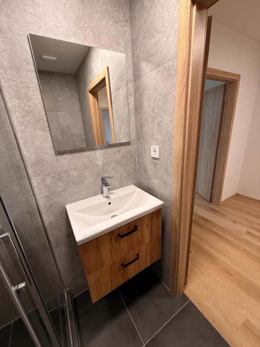 Prenájom bytu 2-izbový 41 m², Havlíčkova, Česká Lípa, Liberecký kraj Prenájom bytu 2-izbový 41 m², Havlíčkova, Česká Lípa, Liberecký kraj