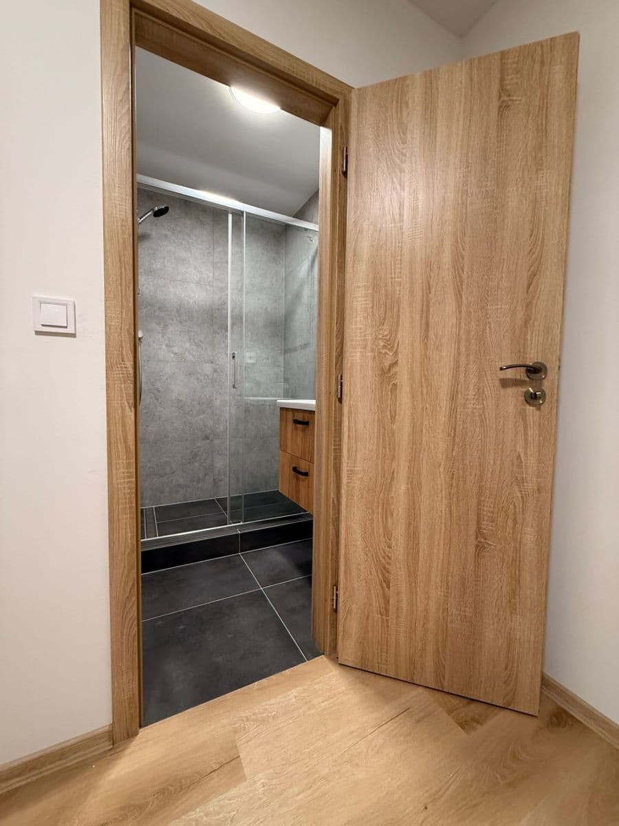 Prenájom bytu 2-izbový 41 m², Havlíčkova, Česká Lípa, Liberecký kraj Prenájom bytu 2-izbový 41 m², Havlíčkova, Česká Lípa, Liberecký kraj