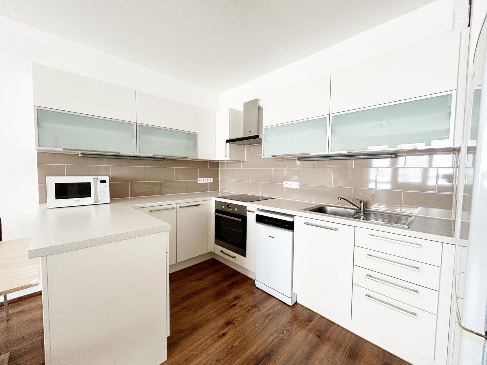 Prenájom bytu 3-izbový 67 m², U Hostavického potoka, Praha, Praha Prenájom bytu 3-izbový 67 m², U Hostavického potoka, Praha, Praha