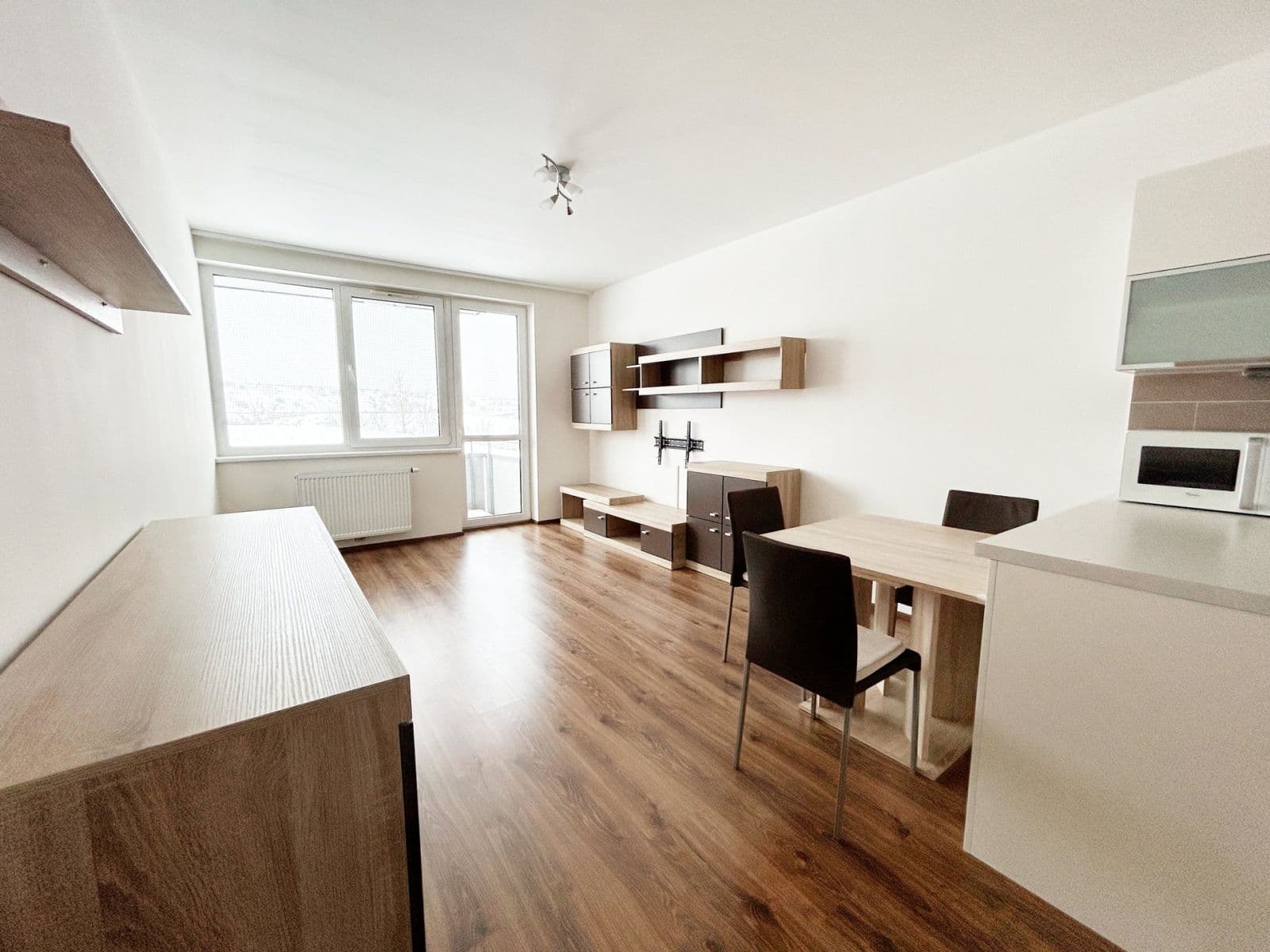 Prenájom bytu 3-izbový 67 m², U Hostavického potoka, Praha, Praha Prenájom bytu 3-izbový 67 m², U Hostavického potoka, Praha, Praha