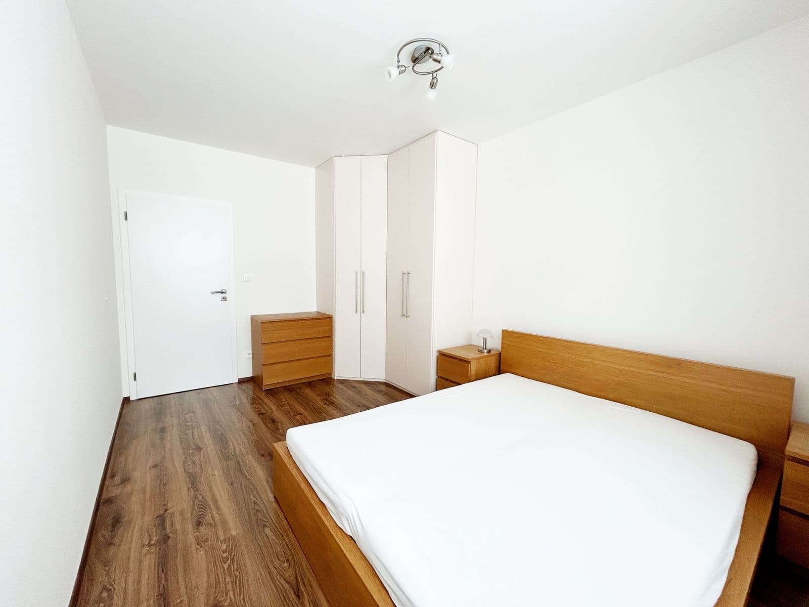 Prenájom bytu 3-izbový 67 m², U Hostavického potoka, Praha, Praha Prenájom bytu 3-izbový 67 m², U Hostavického potoka, Praha, Praha