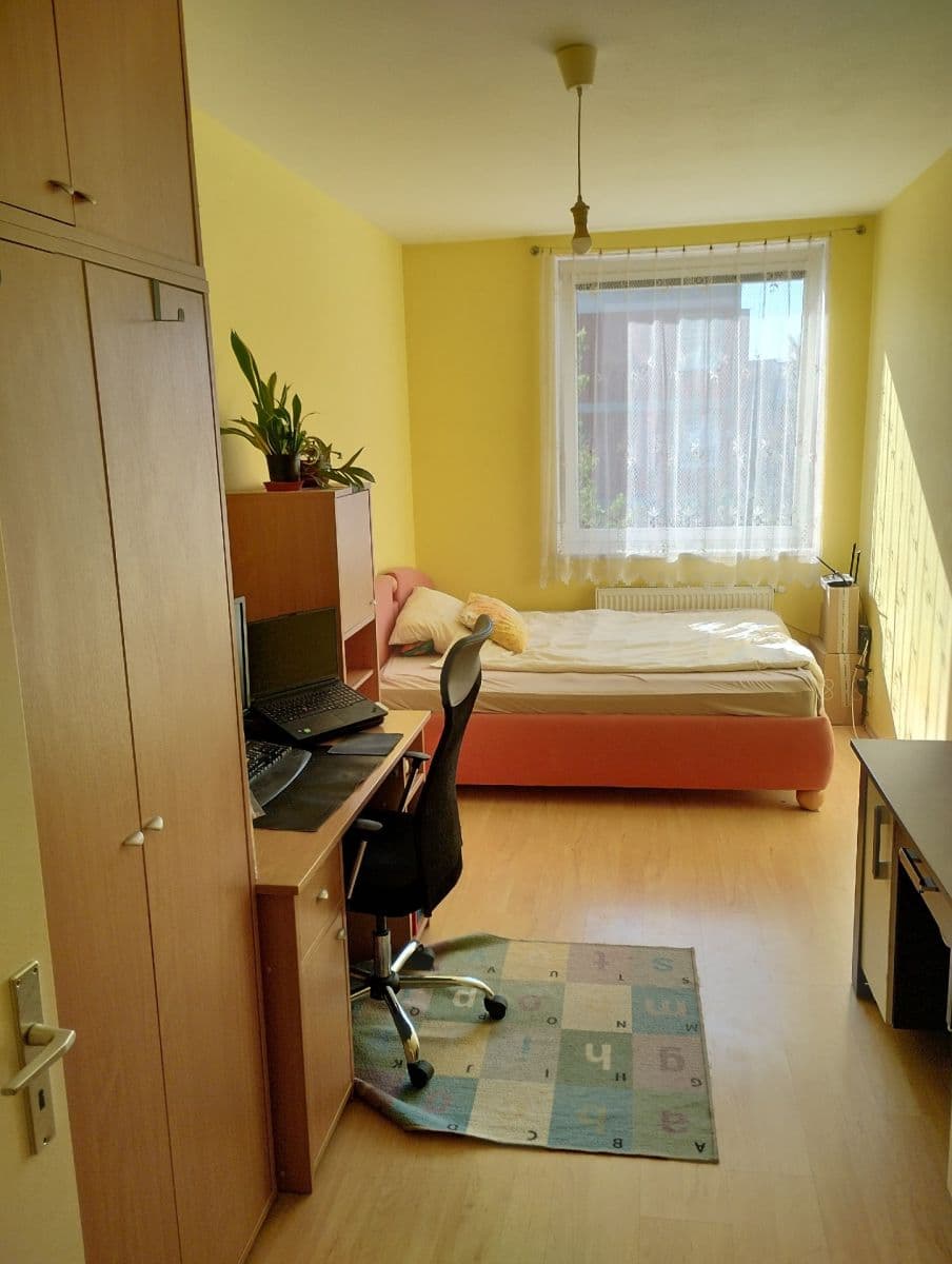 Prenájom bytu 2-izbový 53 m², U Louky, Praha, Praha Prenájom bytu 2-izbový 53 m², U Louky, Praha, Praha