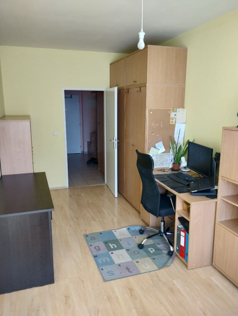 Prenájom bytu 2-izbový 53 m², U Louky, Praha, Praha Prenájom bytu 2-izbový 53 m², U Louky, Praha, Praha