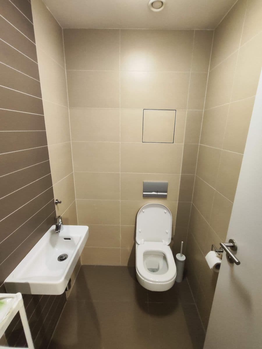 Prenájom bytu 2-izbový 56 m², Hartigova, Praha, Praha Prenájom bytu 2-izbový 56 m², Hartigova, Praha, Praha