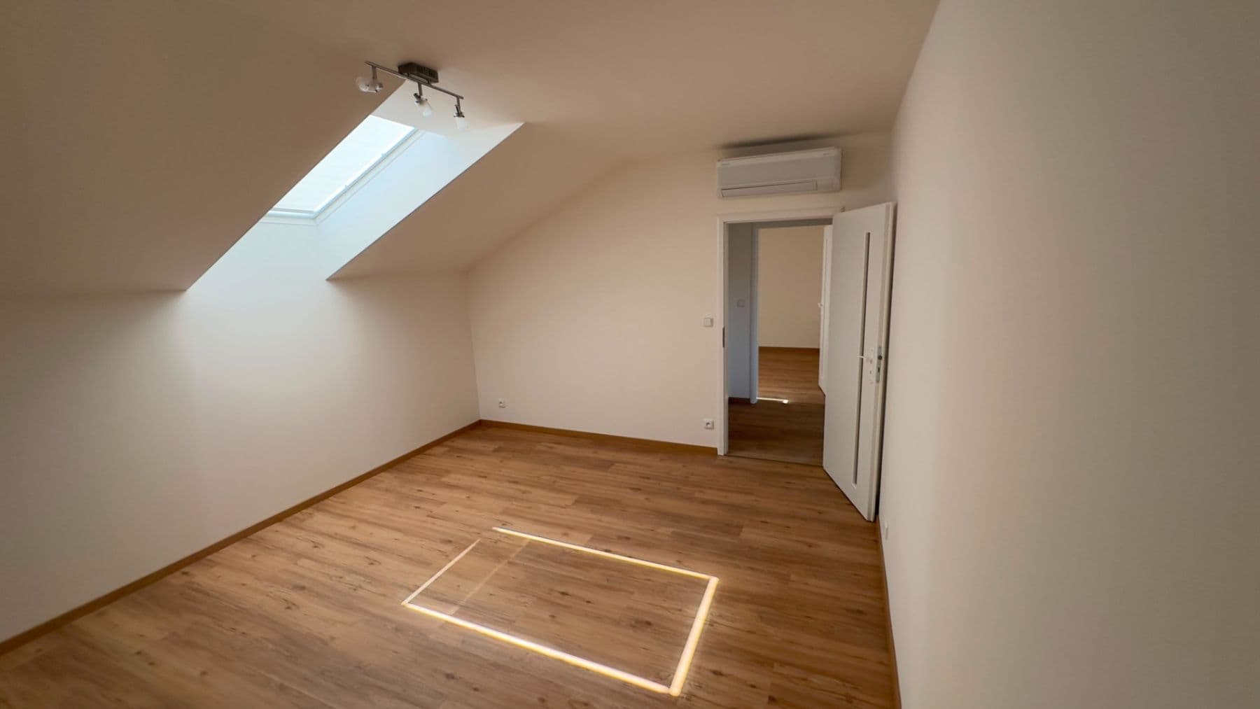 Predaj bytu 3-izbový 75 m², Keltská, Praha, Praha Predaj bytu 3-izbový 75 m², Keltská, Praha, Praha