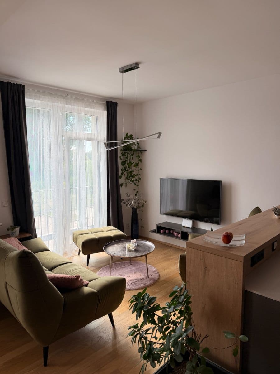 Prenájom bytu 2-izbový 58 m², Křižíkova, Čelákovice, Středočeský kraj Prenájom bytu 2-izbový 58 m², Křižíkova, Čelákovice, Středočeský kraj