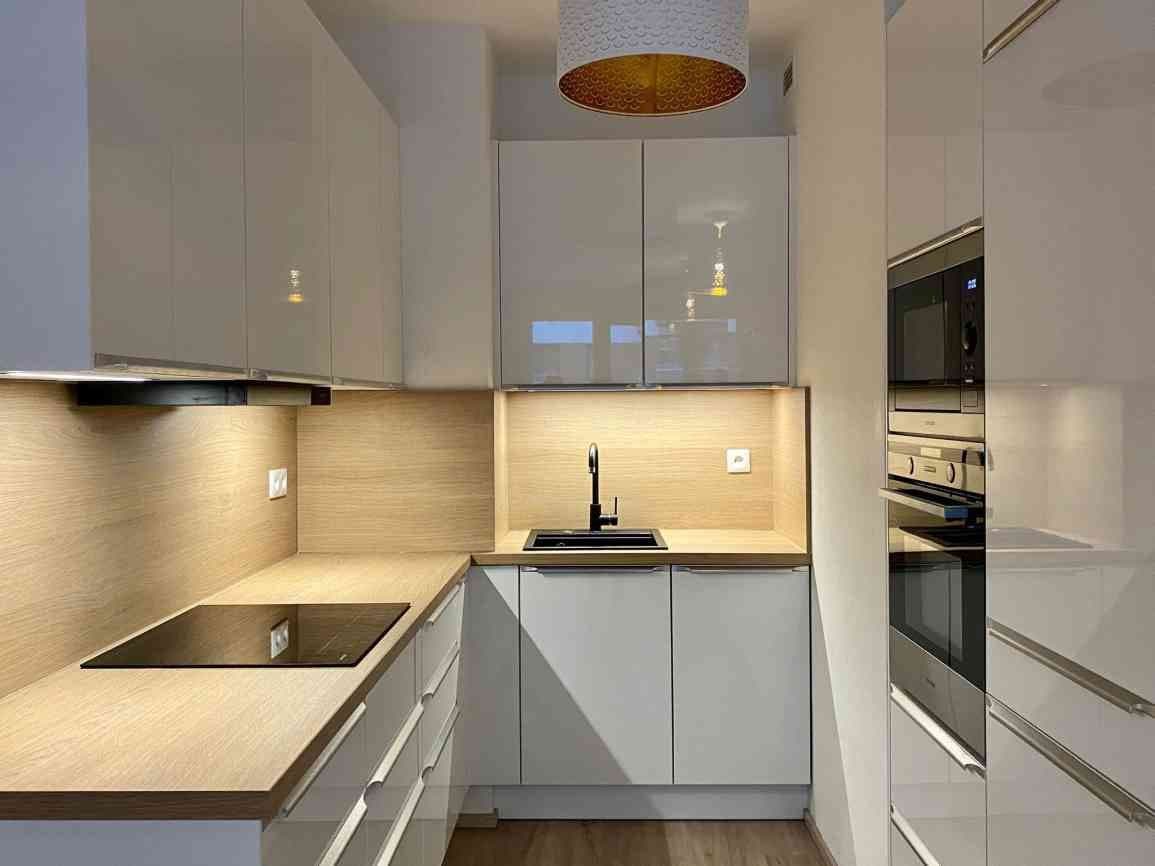 Prenájom bytu 2-izbový 64 m², K Metru, Praha, Praha Prenájom bytu 2-izbový 64 m², K Metru, Praha, Praha