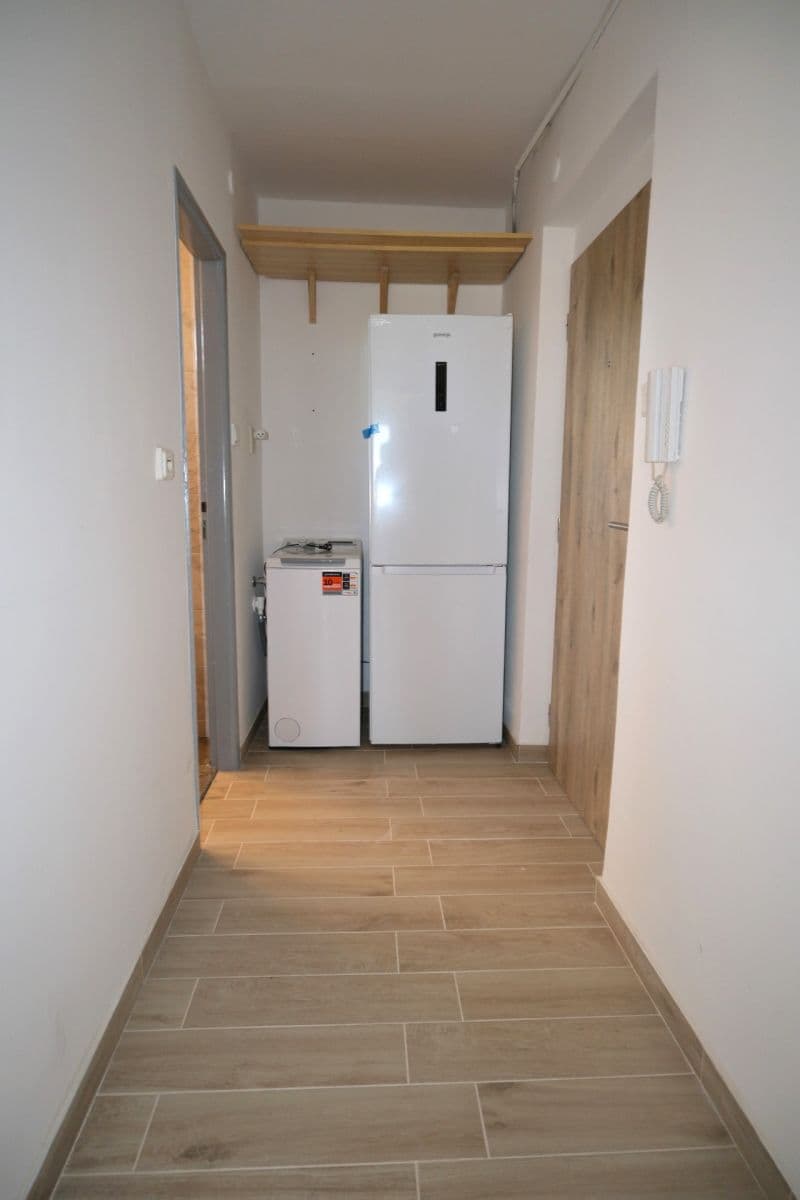 Prenájom bytu 2-izbový 39 m², Dukelská, Modra, Bratislavský kraj Prenájom bytu 2-izbový 39 m², Dukelská, Modra, Bratislavský kraj