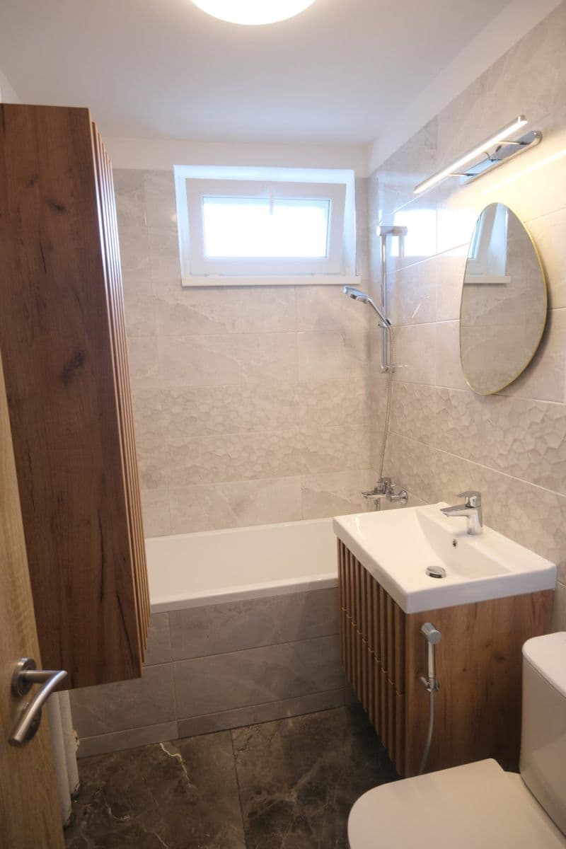 Prenájom bytu 2-izbový 39 m², Dukelská, Modra, Bratislavský kraj Prenájom bytu 2-izbový 39 m², Dukelská, Modra, Bratislavský kraj