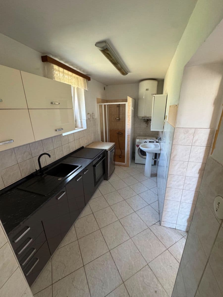 Predaj domu 457 m², pozemok 920 m², Nová, Lužná, Středočeský kraj Predaj domu 457 m², pozemok 920 m², Nová, Lužná, Středočeský kraj
