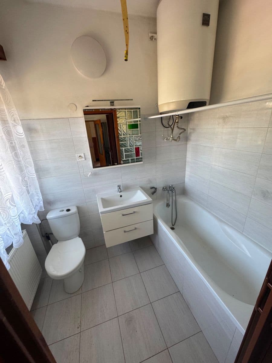 Predaj domu 457 m², pozemok 920 m², Nová, Lužná, Středočeský kraj Predaj domu 457 m², pozemok 920 m², Nová, Lužná, Středočeský kraj
