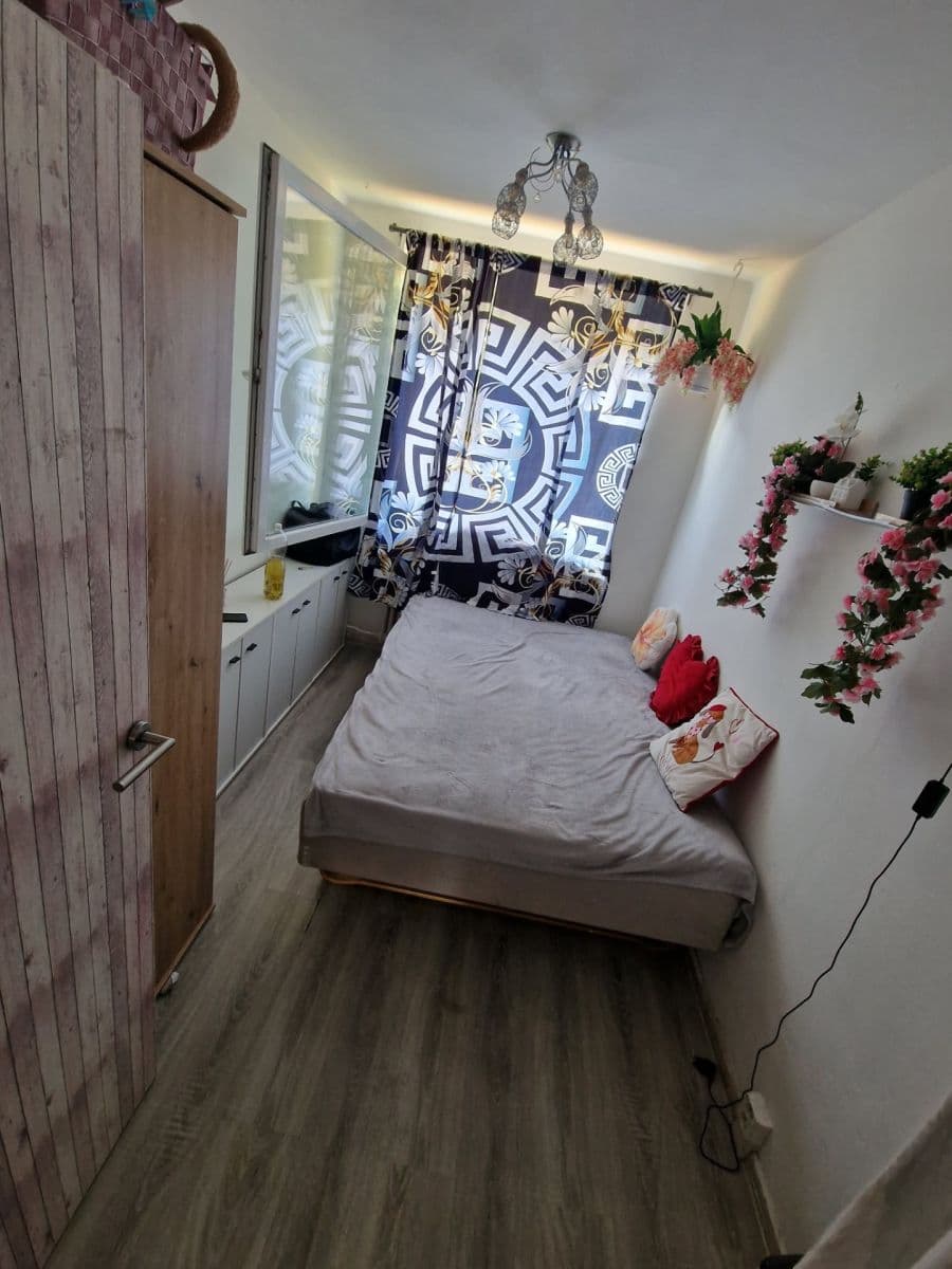 Predaj bytu 4-izbový 84 m², Anežky České, Ústí nad Labem, Ústecký kraj Predaj bytu 4-izbový 84 m², Anežky České, Ústí nad Labem, Ústecký kraj