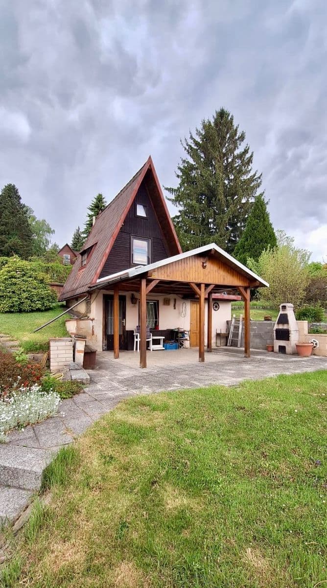 Predaj rekreačného objektu 18 m², pozemok 695 m², Mnichovice, Středočeský kraj Predaj rekreačného objektu 18 m², pozemok 695 m², Mnichovice, Středočeský kraj