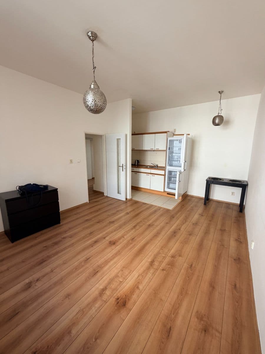 Prenájom bytu 1-izbový 40 m², Sokolovská, Praha, Praha Prenájom bytu 1-izbový 40 m², Sokolovská, Praha, Praha