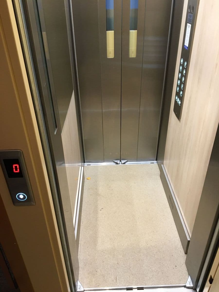 Predaj bytu 1-izbový 35 m², Zvonková, Ústí nad Labem, Ústecký kraj Predaj bytu 1-izbový 35 m², Zvonková, Ústí nad Labem, Ústecký kraj