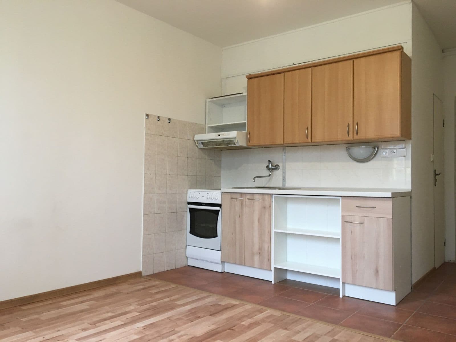 Predaj bytu 1-izbový 35 m², Zvonková, Ústí nad Labem, Ústecký kraj Predaj bytu 1-izbový 35 m², Zvonková, Ústí nad Labem, Ústecký kraj