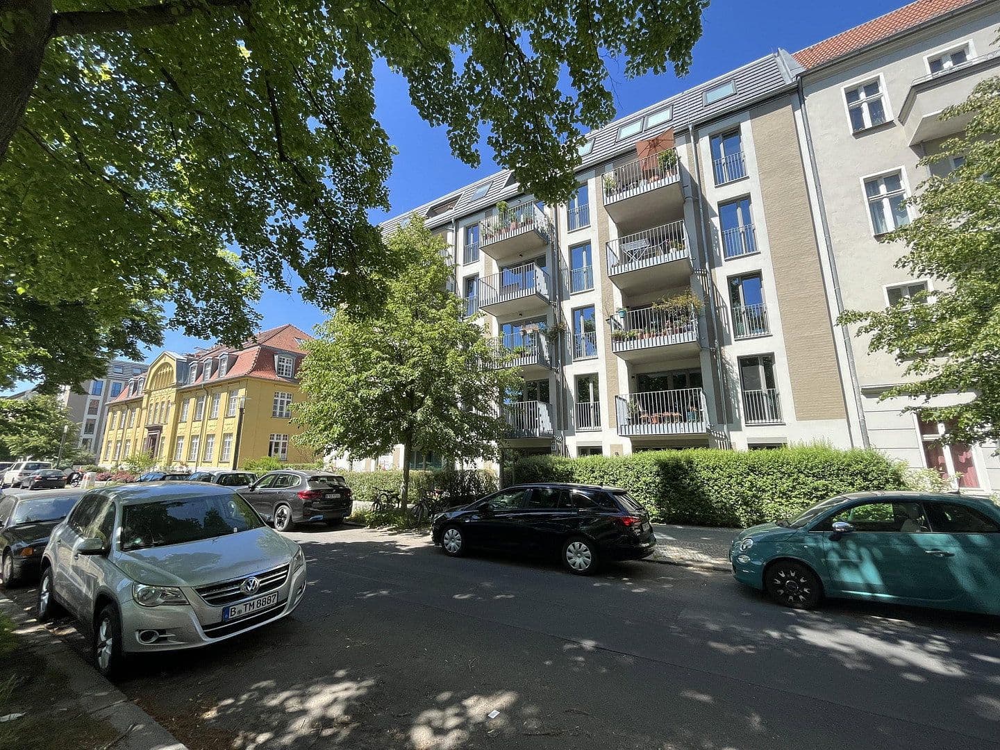 Prenájom bytu 4-izbový 108 m², Gounodstrasse 57, Berlin, Berlín Prenájom bytu 4-izbový 108 m², Gounodstrasse 57, Berlin, Berlín