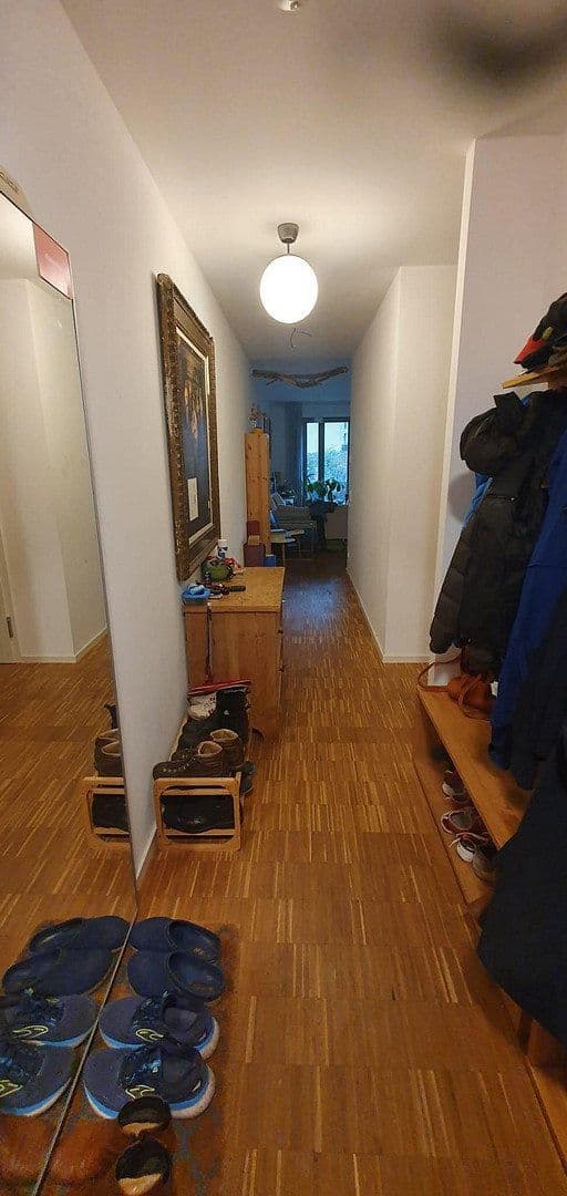 Prenájom bytu 4-izbový 108 m², Gounodstrasse 57, Berlin, Berlín Prenájom bytu 4-izbový 108 m², Gounodstrasse 57, Berlin, Berlín