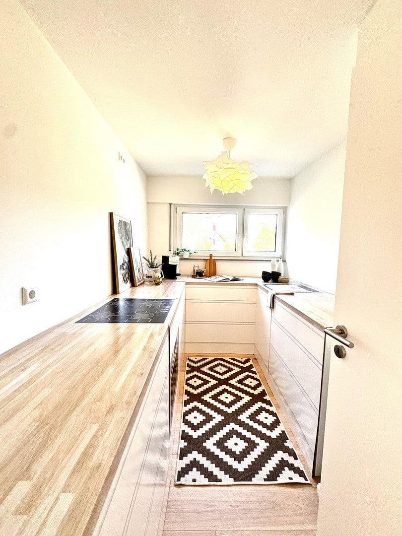 Predaj bytu 3-izbový 71 m², Esslingen am Neckar, Bádensko-Wurttembersko Predaj bytu 3-izbový 71 m², Esslingen am Neckar, Bádensko-Wurttembersko