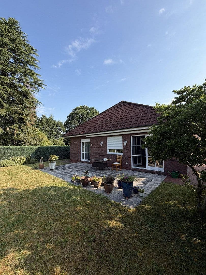 Predaj domu 157 m², pozemok 584 m², Wiefelstede, Dolné Sasko Predaj domu 157 m², pozemok 584 m², Wiefelstede, Dolné Sasko