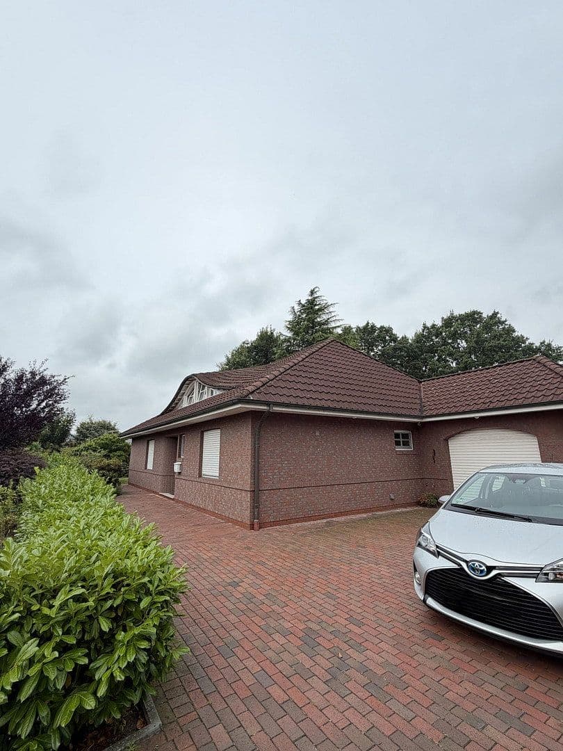 Predaj domu 157 m², pozemok 584 m², Wiefelstede, Dolné Sasko Predaj domu 157 m², pozemok 584 m², Wiefelstede, Dolné Sasko