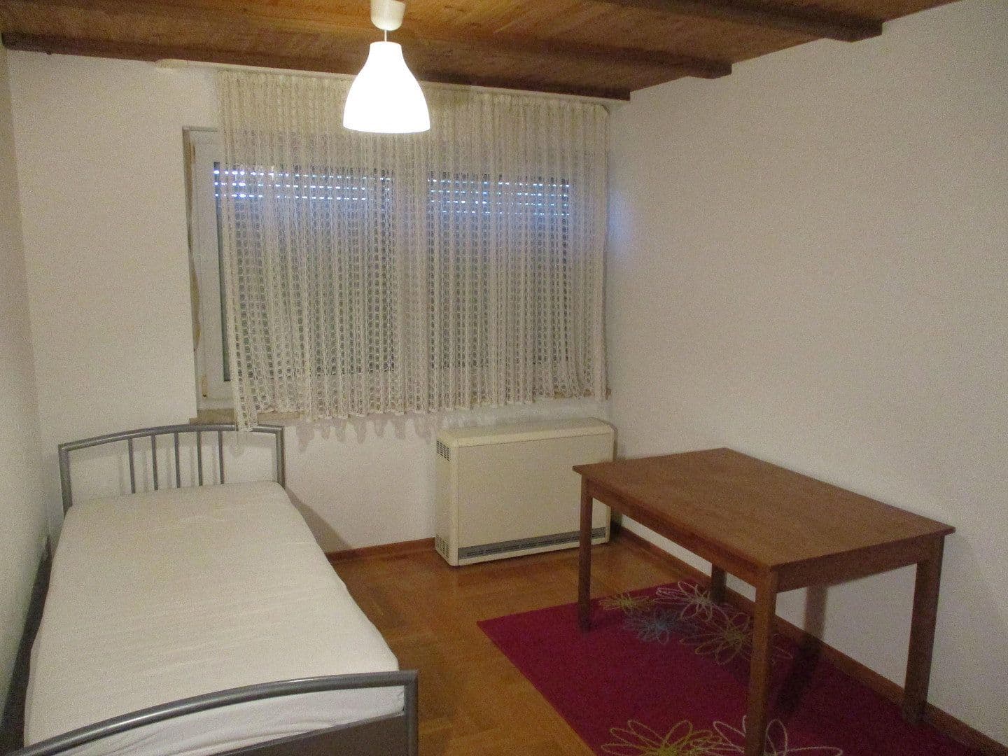 Predaj domu 280 m², pozemok 868 m², Üchtelhausen, Bavorsko Predaj domu 280 m², pozemok 868 m², Üchtelhausen, Bavorsko