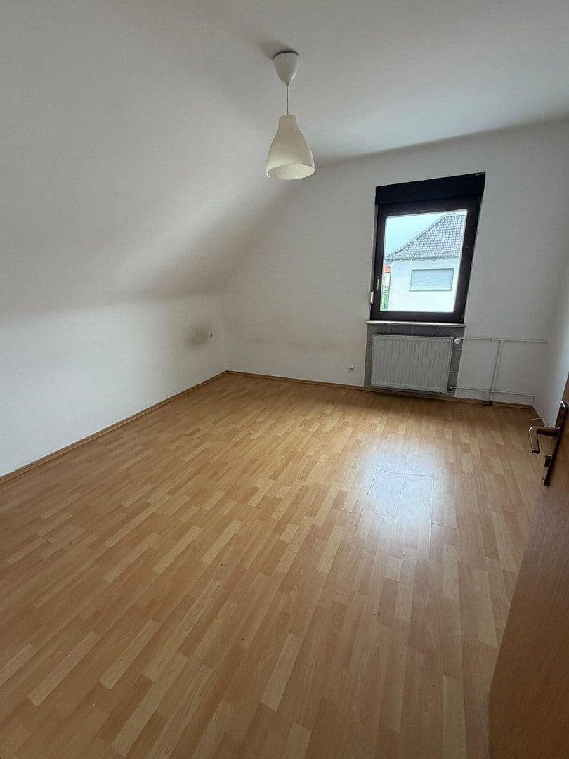 Prenájom domu 200 m², pozemok 250 m², Erlensee, Hesensko Prenájom domu 200 m², pozemok 250 m², Erlensee, Hesensko