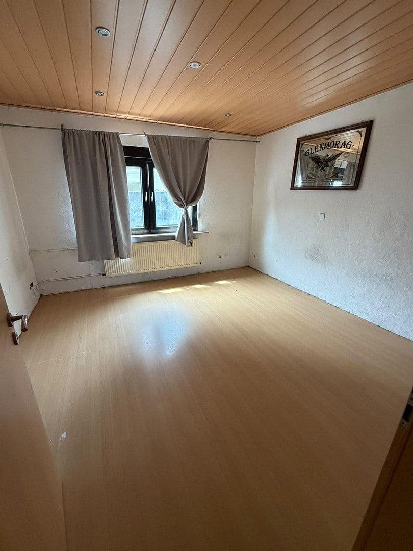 Prenájom domu 200 m², pozemok 250 m², Erlensee, Hesensko Prenájom domu 200 m², pozemok 250 m², Erlensee, Hesensko