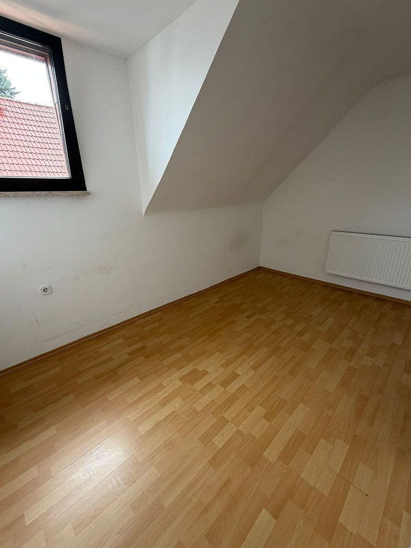 Prenájom domu 200 m², pozemok 250 m², Erlensee, Hesensko Prenájom domu 200 m², pozemok 250 m², Erlensee, Hesensko
