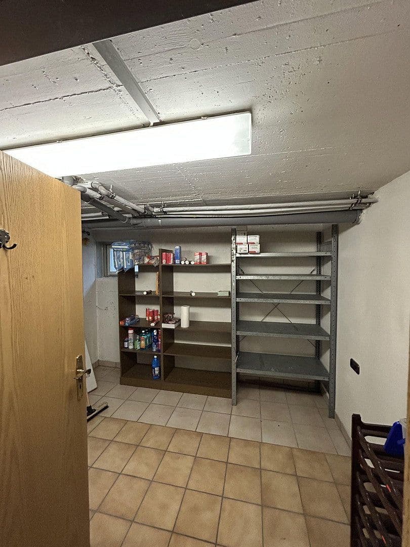 Predaj domu 150 m², pozemok 569 m², Banater Straße 46, Neutraubling, Bavorsko Predaj domu 150 m², pozemok 569 m², Banater Straße 46, Neutraubling, Bavorsko